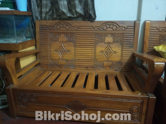 সোফা ও জুতার র‍্যাক কম্ব